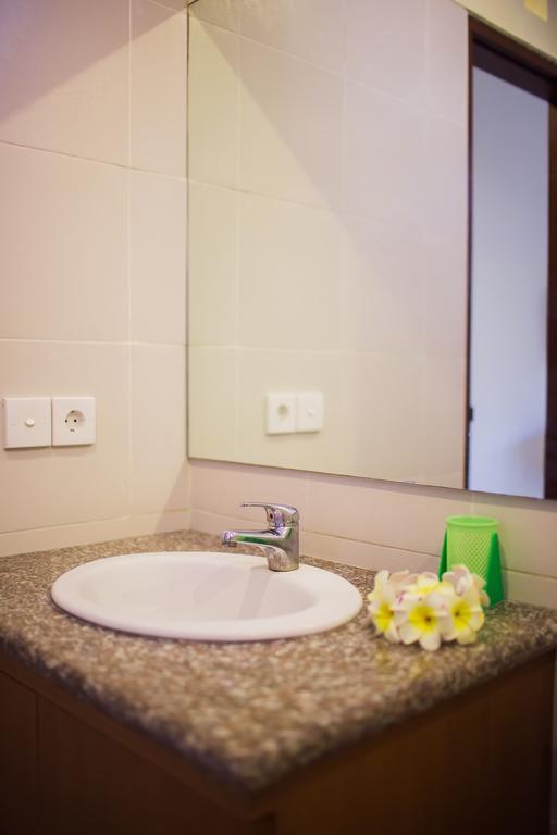 Ayu Guest House 2 Canggu Exterior foto